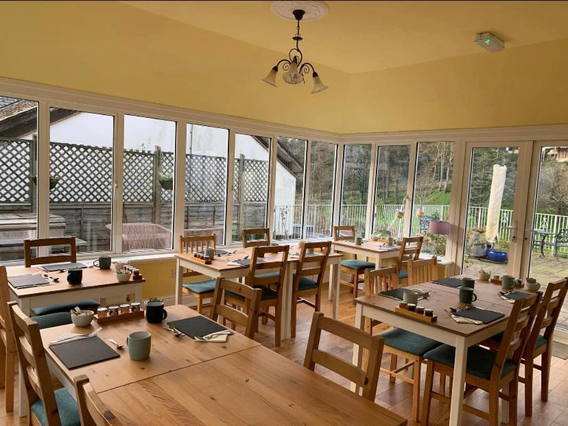 Bed & Breakfast East Lyn House 4*