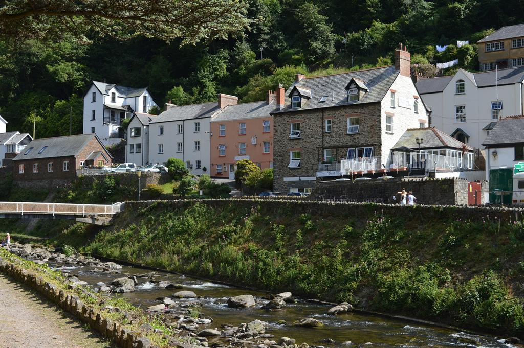 East Lyn House Bed & Breakfast 4*